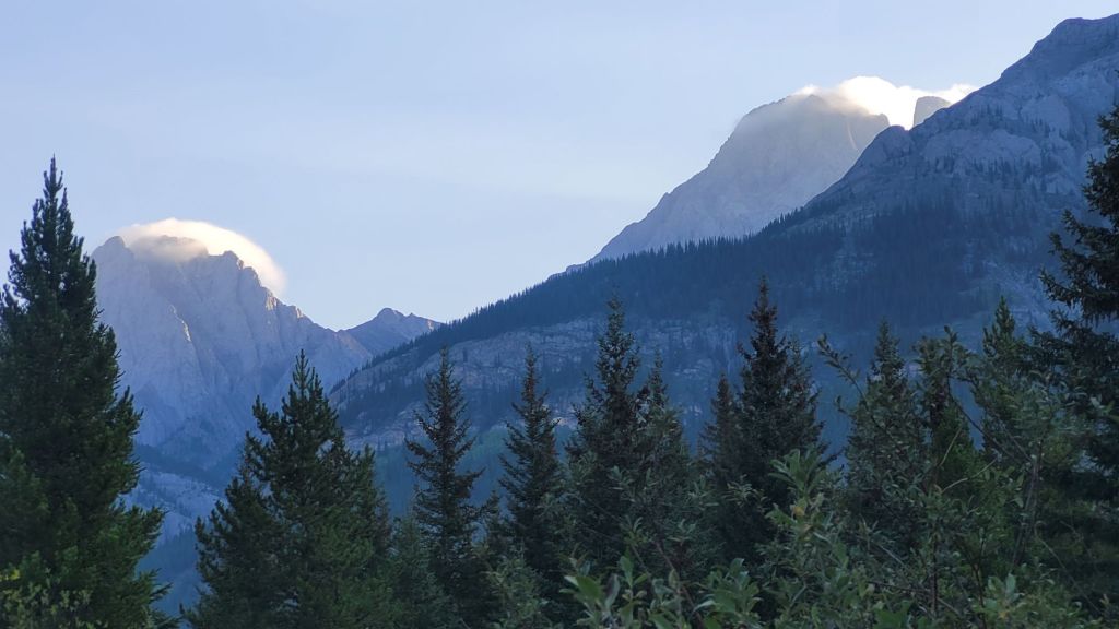 The Serenity of Mountain&nbsp;Drives
